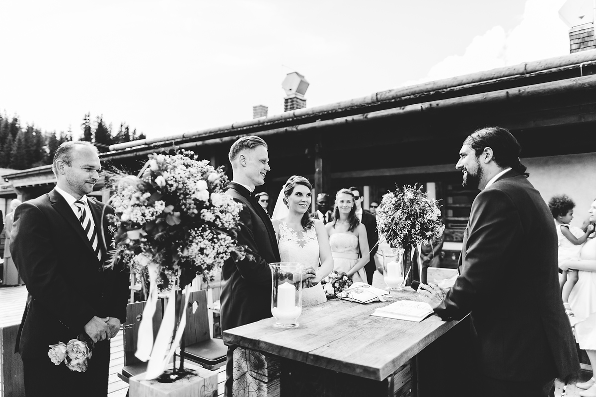 Heiraten-in-den-Bergen-Almhochzeit-Lisa-Alm-16
