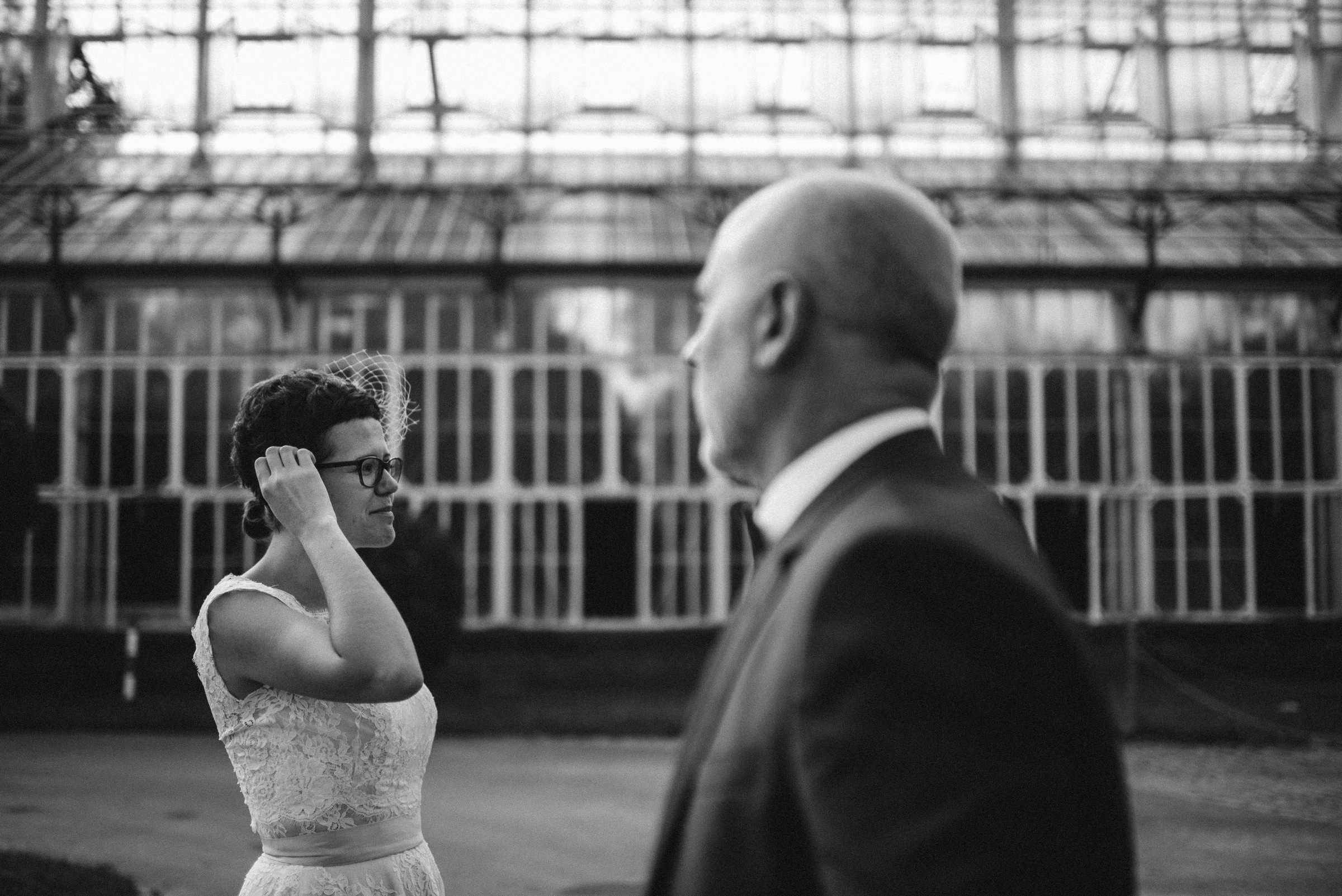 Hochzeit in Berlin: Braut kämpft mit den Tränen