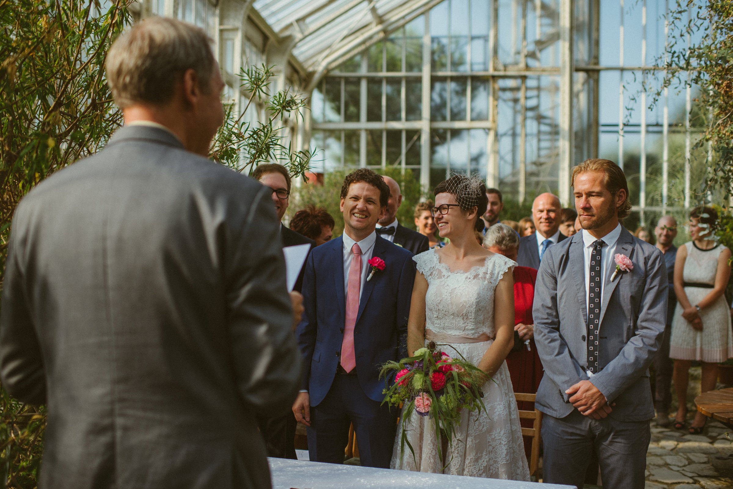 Hochzeit in Berlin: lachendes Brautpaar