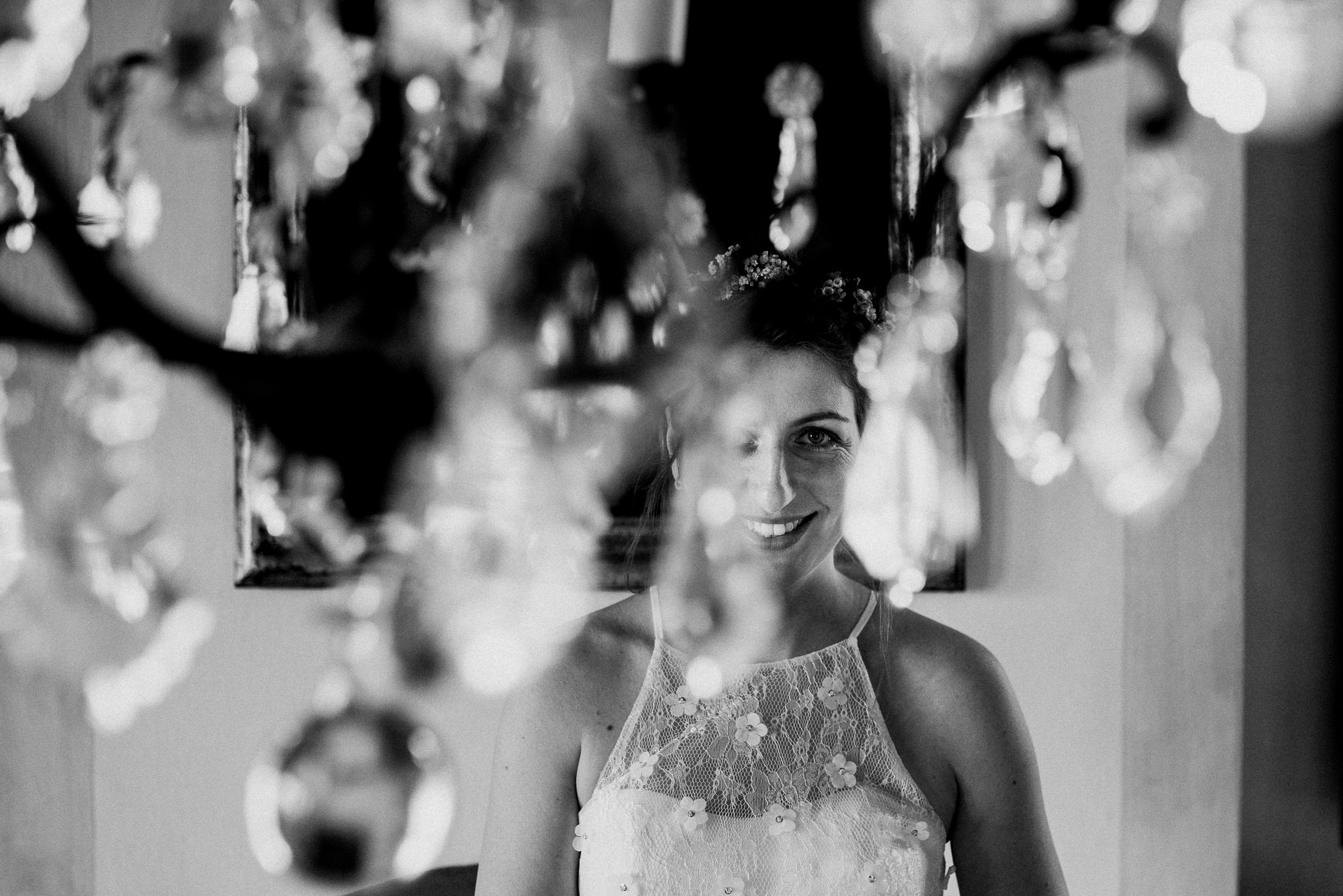 Outdoor-Hochzeit: strahlende Braut