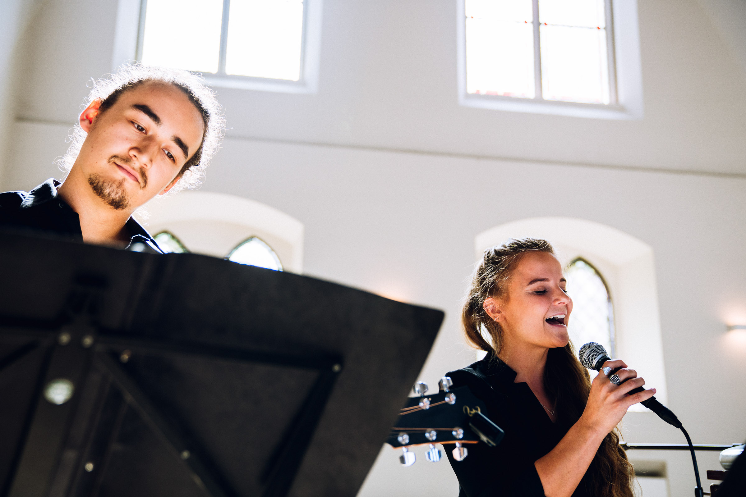 Septemberhochzeit: Musiker während der Trauung