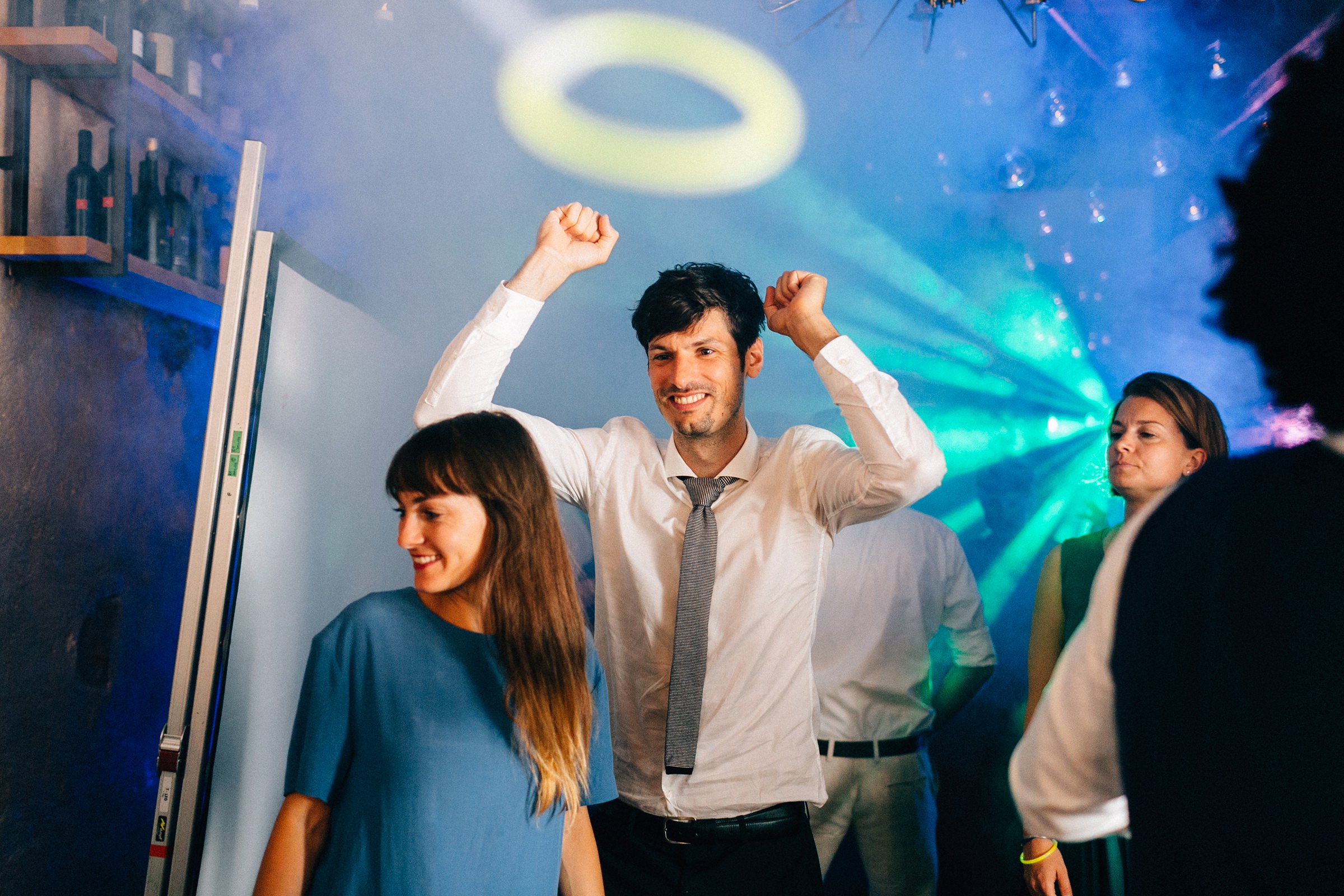 Hochzeitsgast während der Party