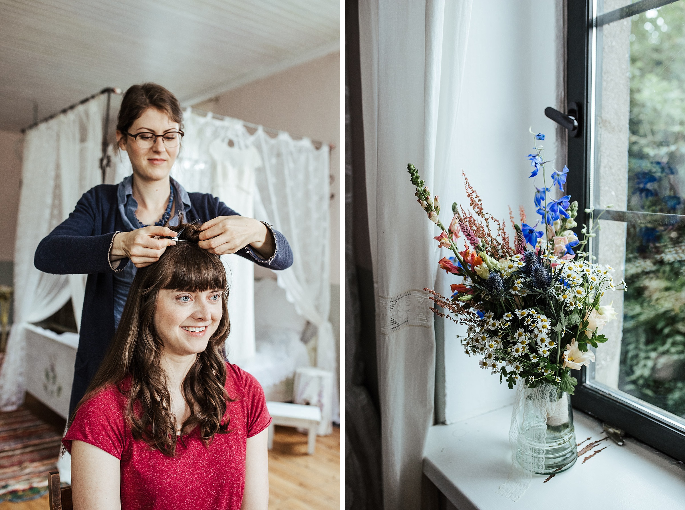 links: Schwester steckt der Braut die Haare, rechts der Brautstrauß für die Scheunenhochzeit im Fenster 