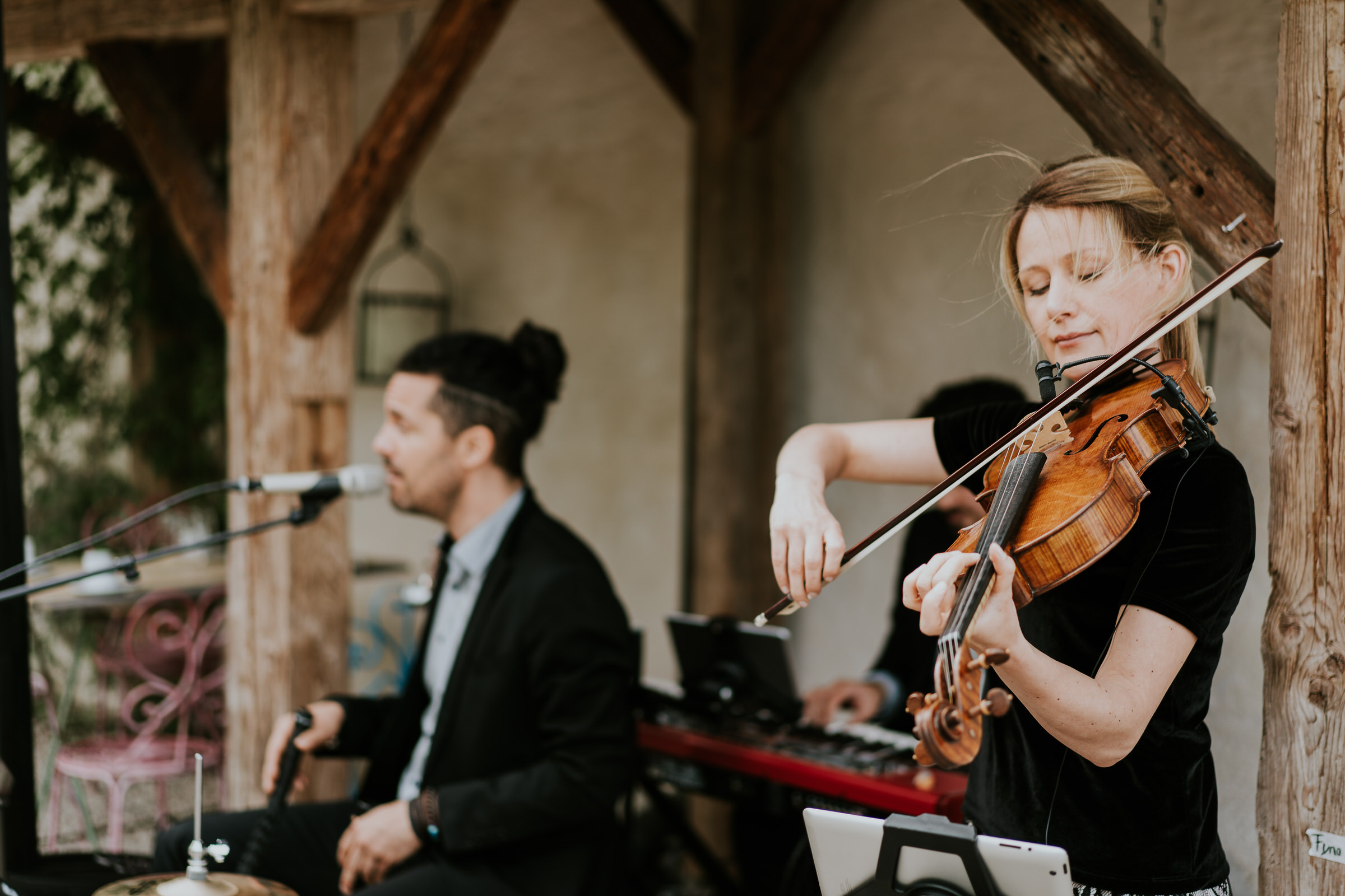Deutsch-chinesische Hochzeit: Geigenspielerin