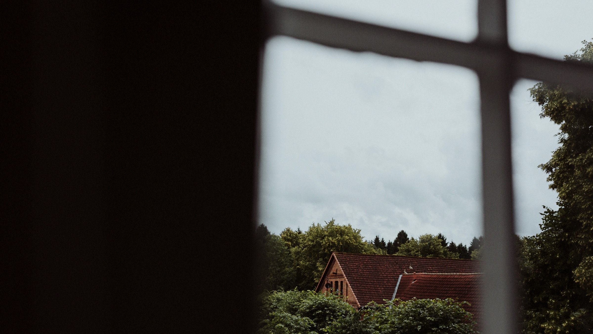 Waldhochzeit: Blick auf die umliegenden Gebäude