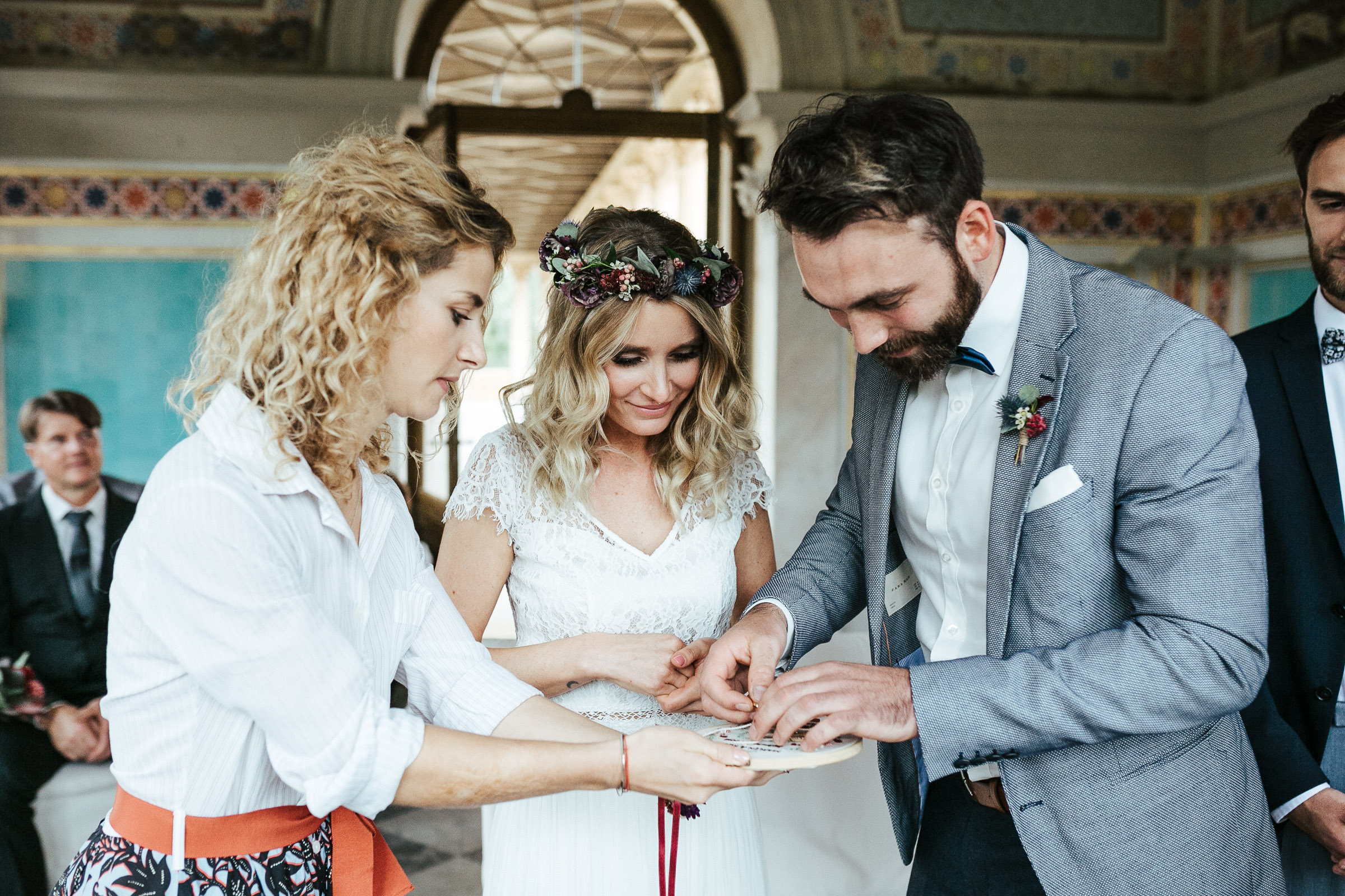 Septemberhochzeit: die Ringübergabe