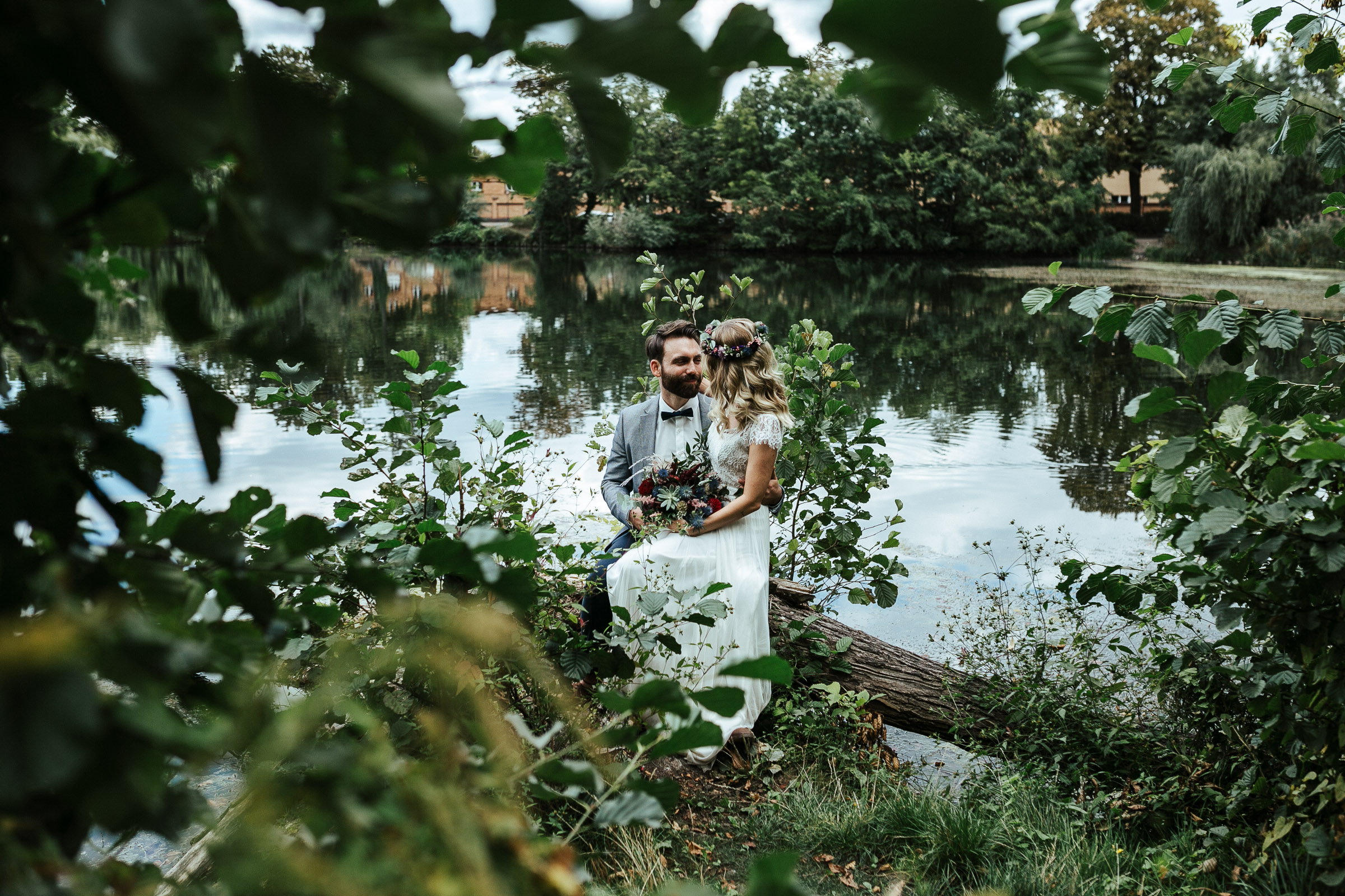 Septemberhochzeit: Brautpaar am Heiligen See