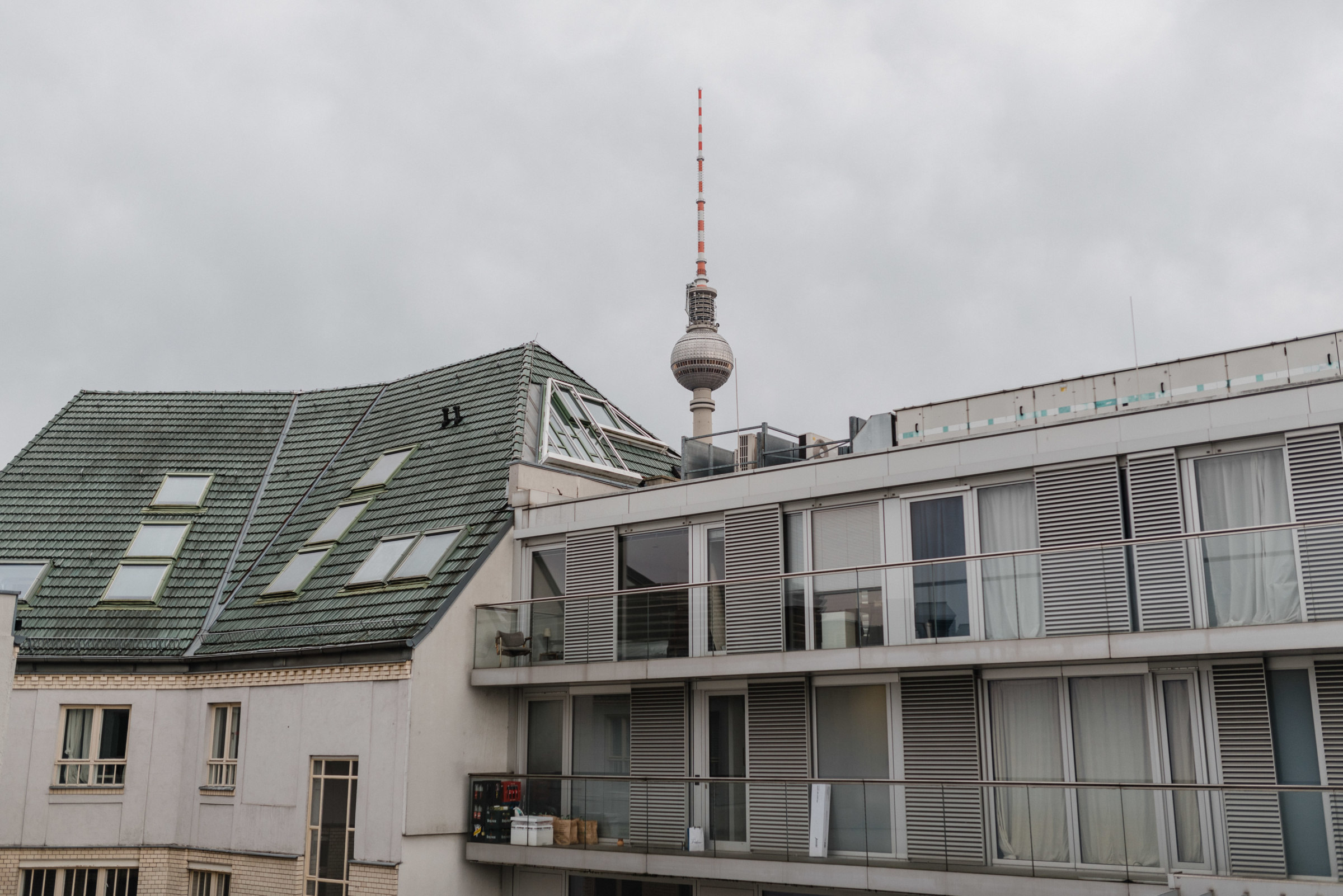 Winterhochzeit: Blick auf den Fernsehturm