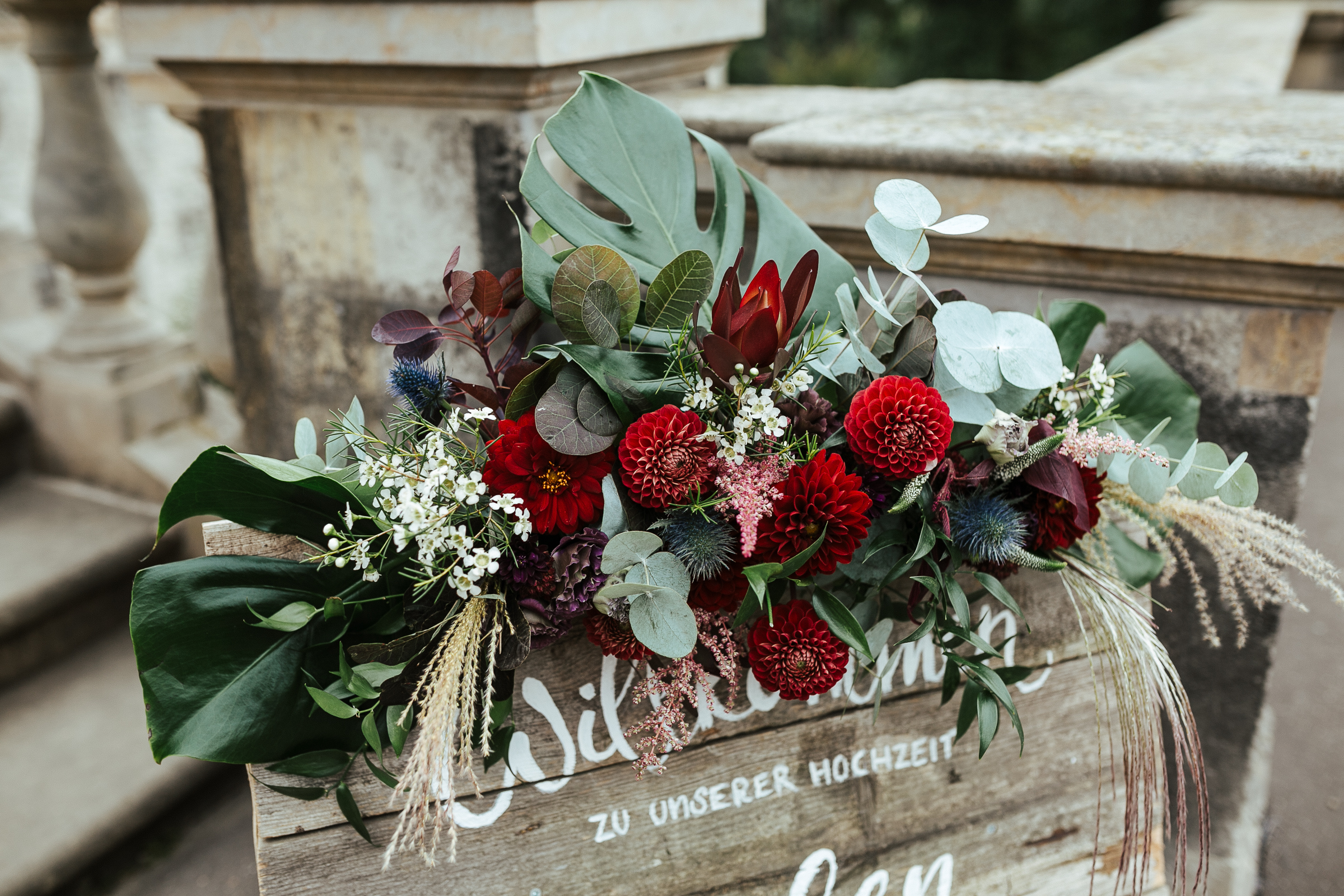 Blumenschmuck von Kopflegenden: Blumendekoration