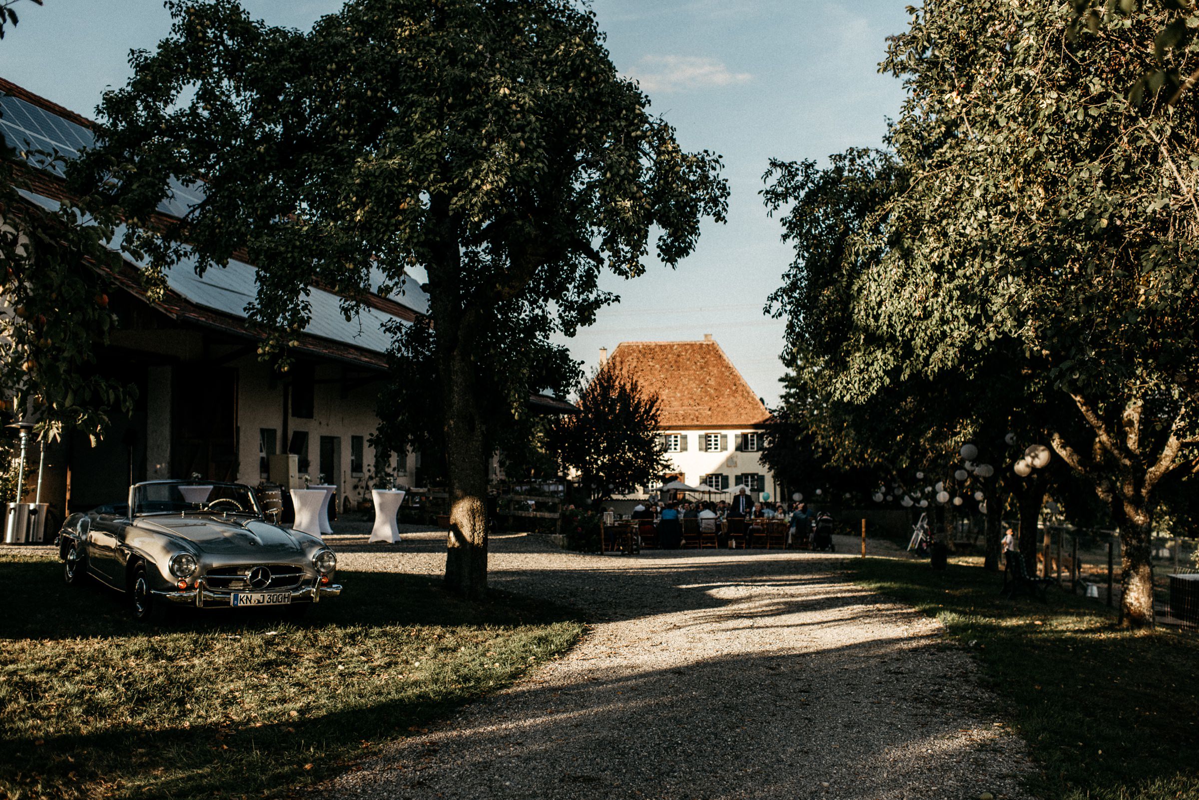 Gutshochzeit: Blick auf den Gutshof