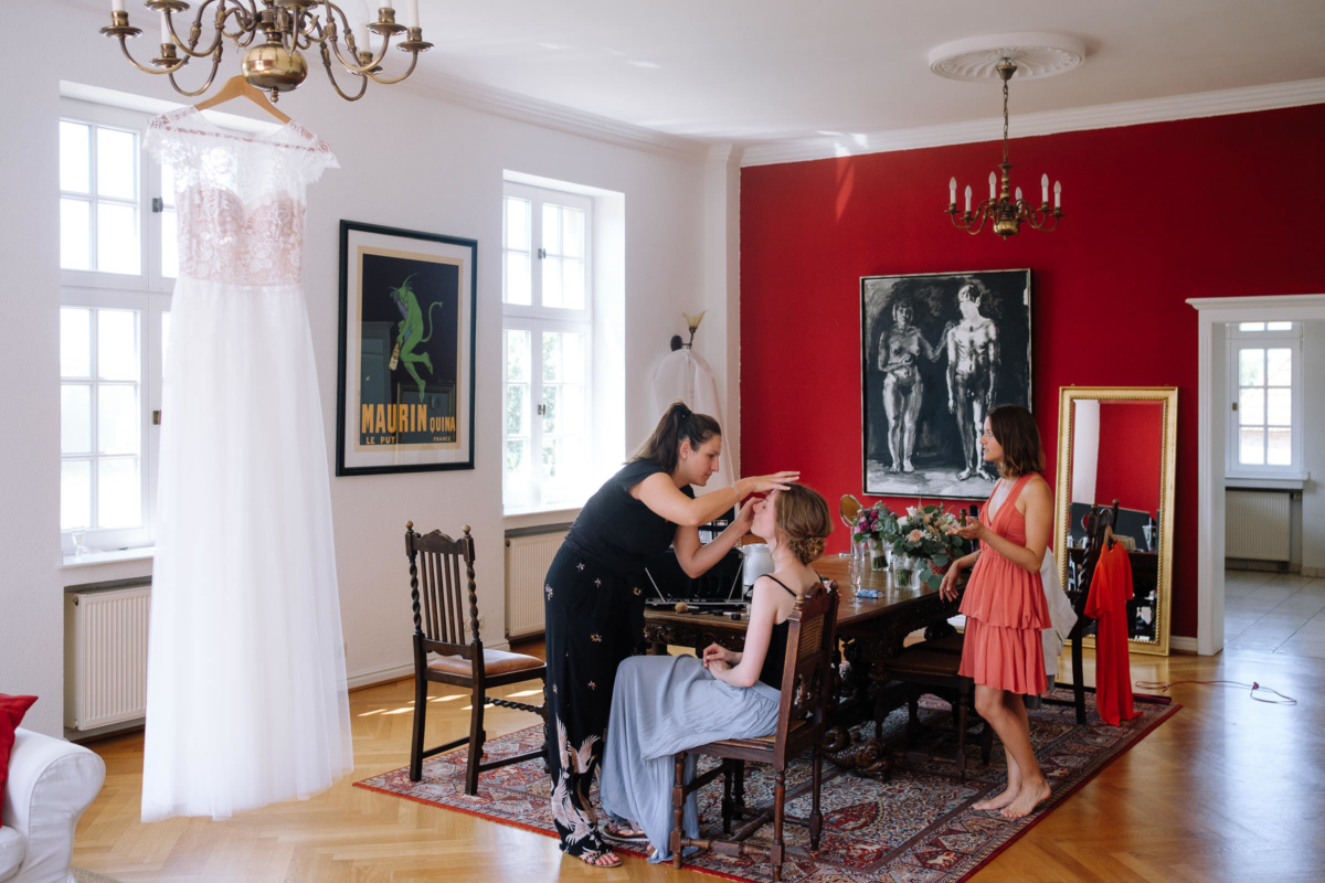 Vintage-Hochzeit: Getting Ready der Braut