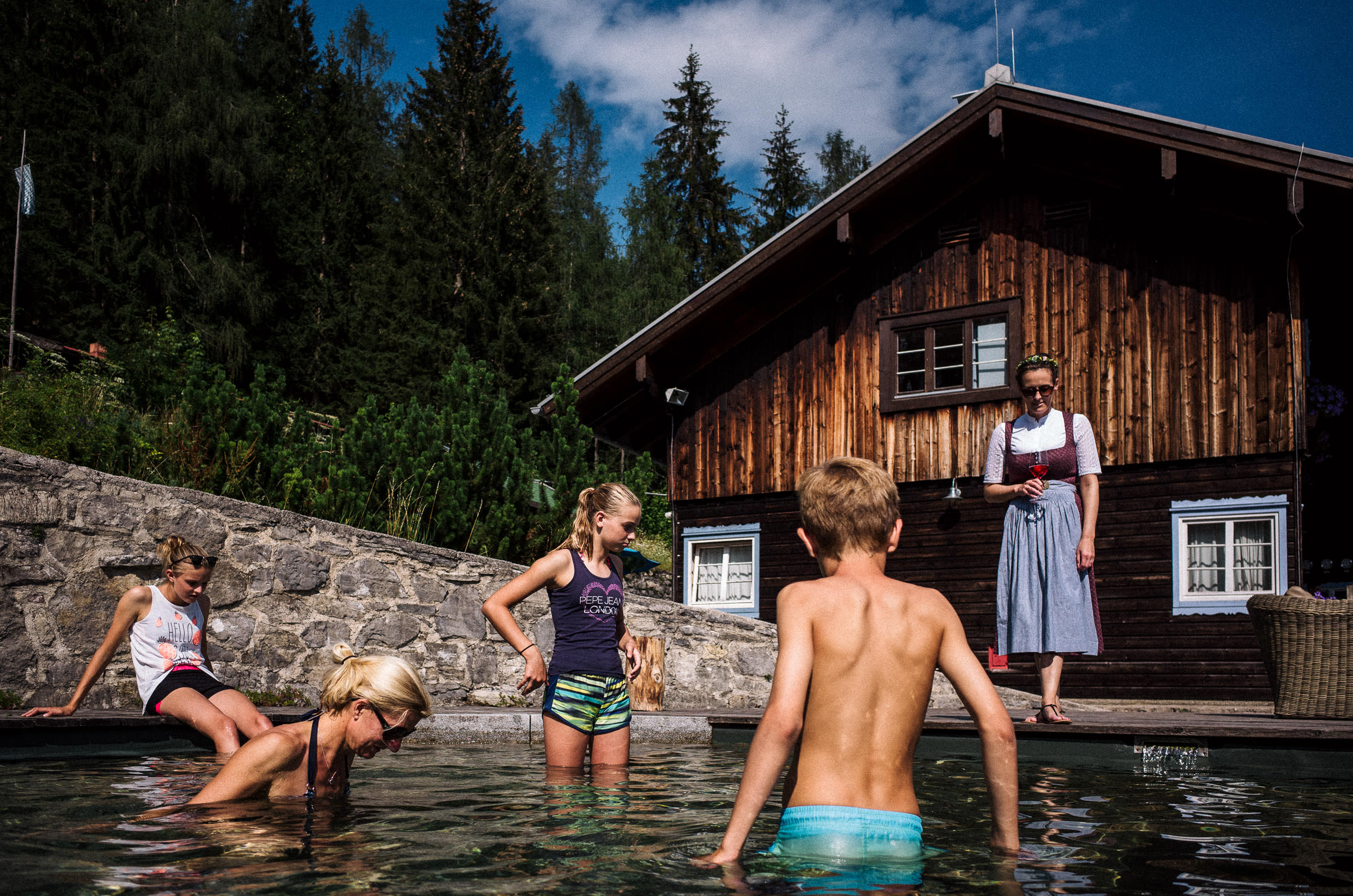 Sommerhochzeit-mit-pool